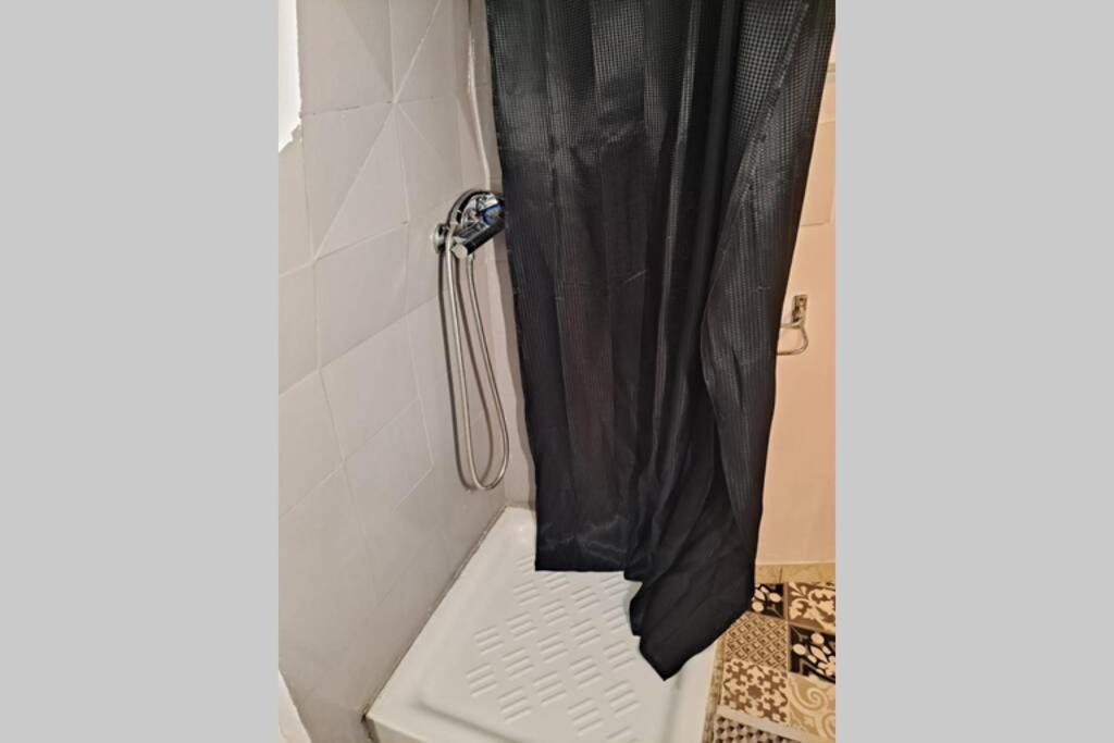 Studio A 10 Min A Pied Notre-Dame De La Garde Apartment มาร์กเซย ภายนอก รูปภาพ