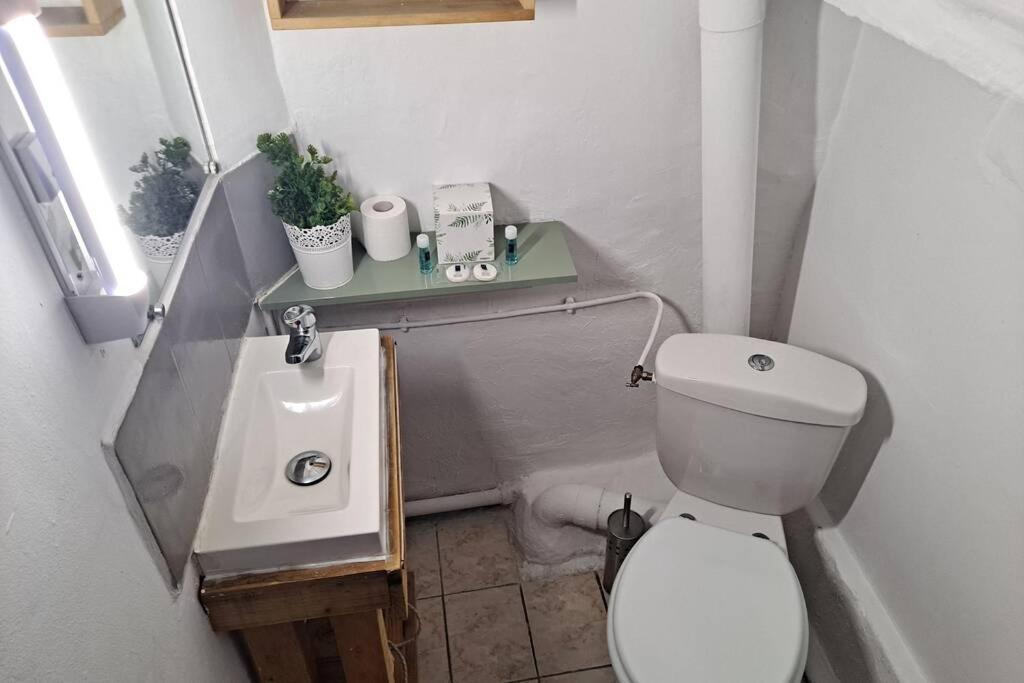 Studio A 10 Min A Pied Notre-Dame De La Garde Apartment มาร์กเซย ภายนอก รูปภาพ